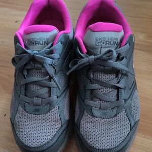 Skechers Women's Go Run Gray with Pink Accents Sneakers
